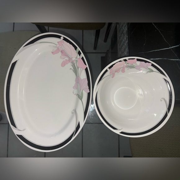 Gibson Other - VINTAGE orchid Dinnerware Serving Set with black accents